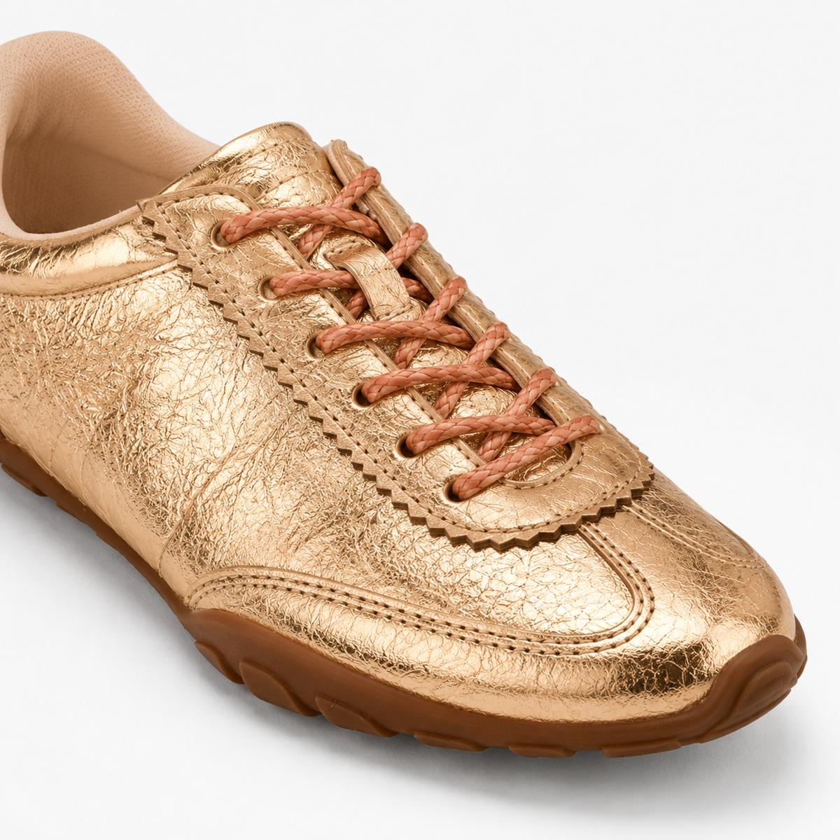Tenis mod. 72626 color oro